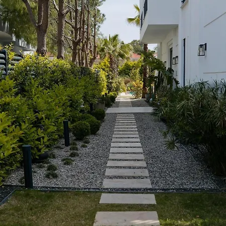 Pansiyon With Pool, 300 M To The In The Center Of Ilica *