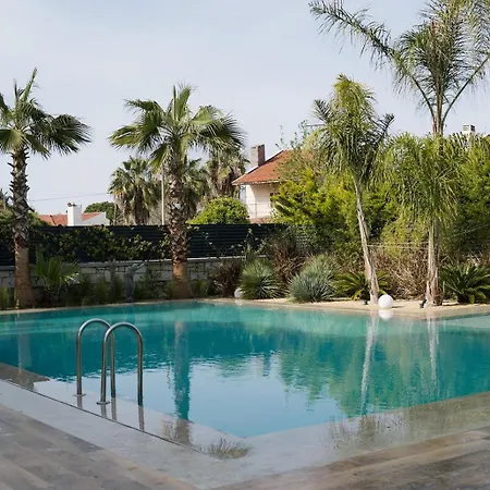 Pansiyon With Pool, 300 M To The In The Center Of Ilica